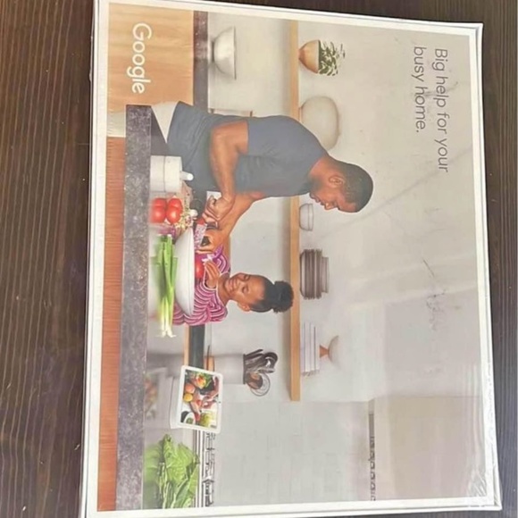 Google Nest Hub Max - Picture 1 of 3